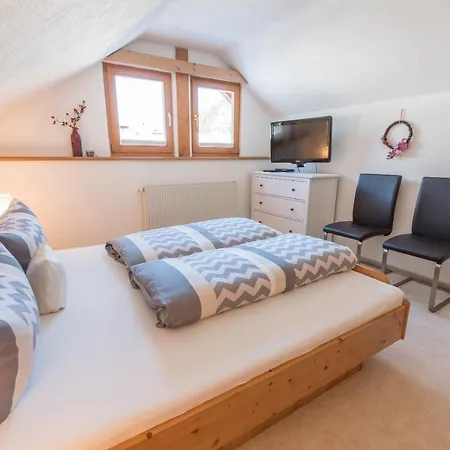 Hildegard ノイシュティフト・イム・シュトゥーバイタール