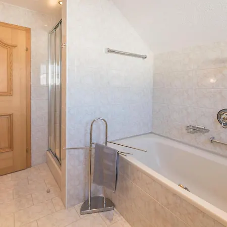 Hildegard * ניוסטיפט אים סטובאיטל